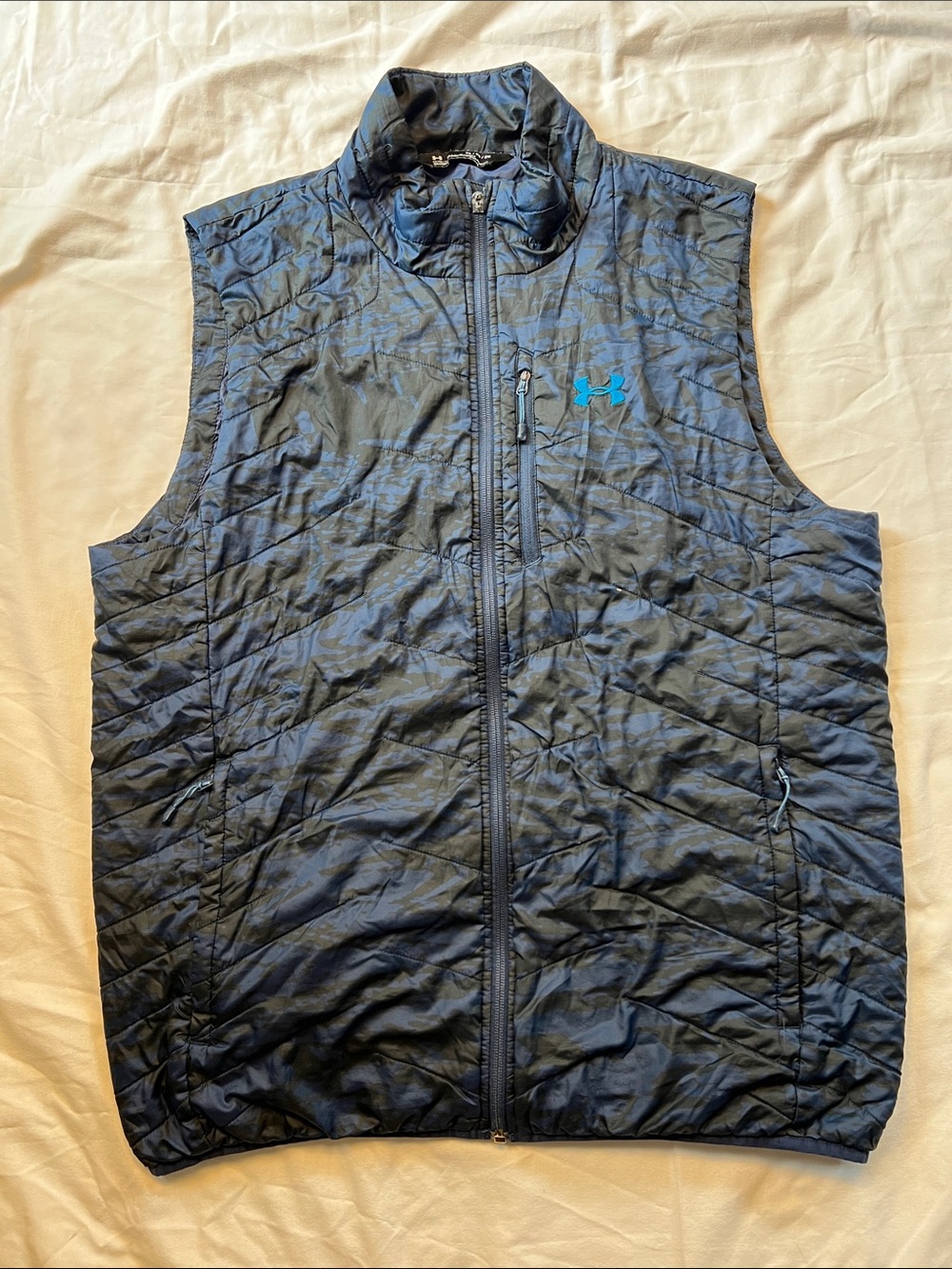 Under Armour Black Quilted Insulated Men’s Vest with Blue Logo